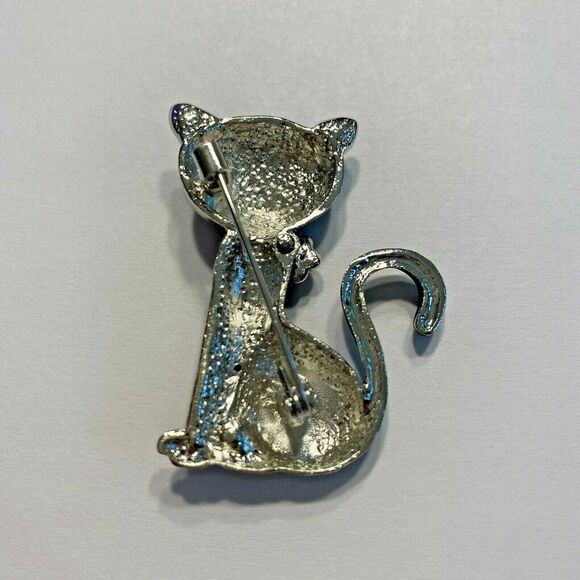 Black Enamel Cat Brooch Mod Kitschy Kitty Pin Retro Kitten Brooch Blue Eyes NEW - Picture 2 of 4